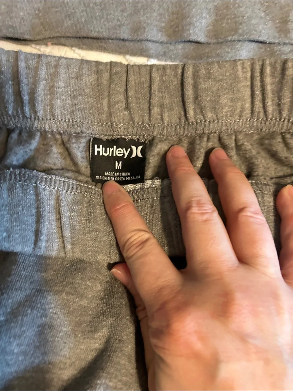 Hurley Womens Gray Jogger Set Sweatpants and Sweatshirt- Pink Logo - Picture 2 of 3